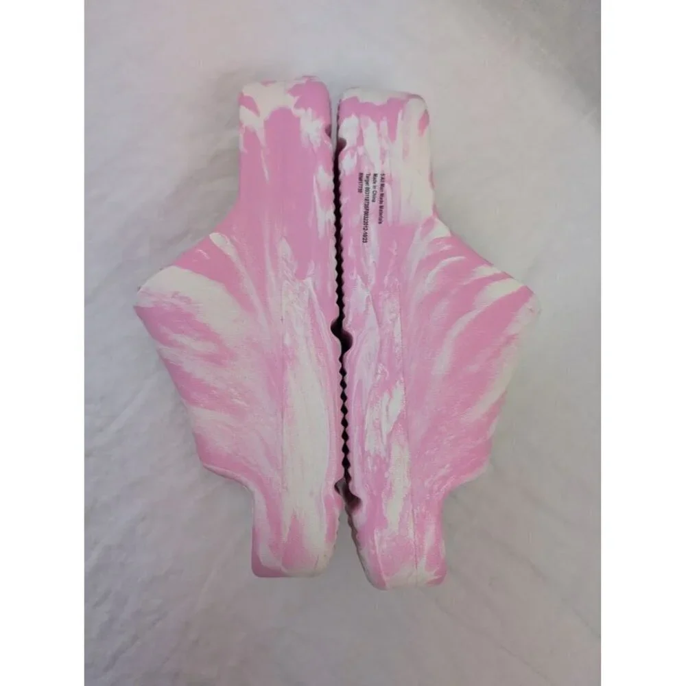 Art class girls size youth 5 pink and white marble Edie slides, chunky new, P8